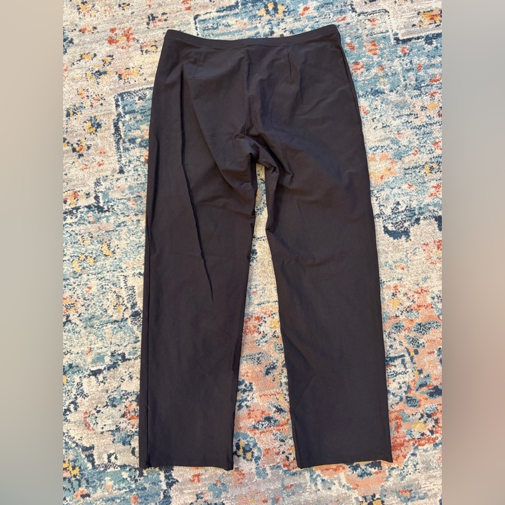 Eileen Fisher Stretch Crepe Ankle Pants
Size Medium - Picture 3 of 6